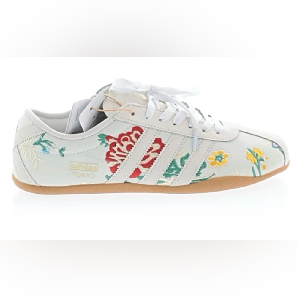 NWT: adidas Tokyo floral-embroidered sneakers - Ltd Edition (8.5M, 9.5W, FR 42)